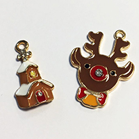 Christmas Charms - Church & Reindeer Head 2 pcs