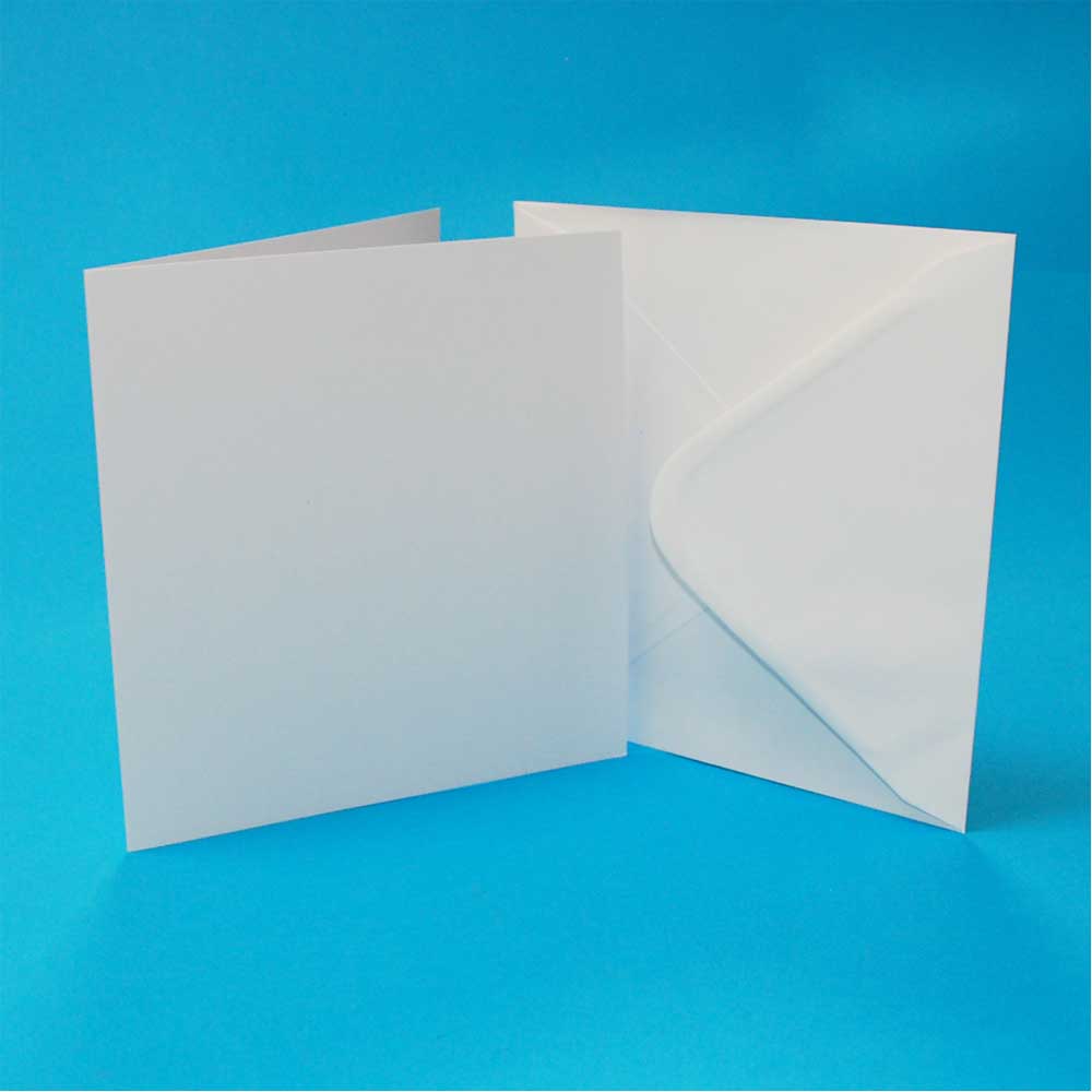 40 6�6 White Cards & Envelopes (300gsm)